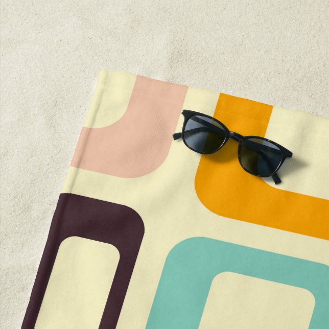 Toalha De Praia Retro geometric pattern in light beige background (In Situ)
