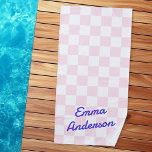 Toalha De Praia Retro name light pink white checkerboard pattern<br><div class="desc">Beach towel featuring your name in blue a blue,  retro style font over a pale pink and white checkerboard pattern.</div>