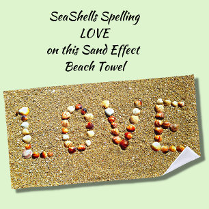 Toalha De Praia Seashells soletra AMOR em efeito de areia