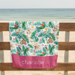 Toalha De Praia Selva Tropical Colorida Personalizada<br><div class="desc">Prepare-se para o verão com este design colorido da selva em tons tropicais brilhantes de verde, rosa e amarelo. A ilha design apresenta um padrão repetitivo de folhas monstera e folhagem de aquarela verde com macacos, preguiças, papagaios e beija-flores adornados com flores tropicais cor-de-rosa e amarela. Personalize com um nome...</div>