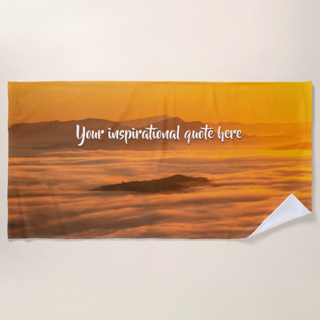 Toalha De Praia Seu texto personalizado sobe acima da paisagem neb (Frente)