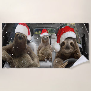 Toalha De Praia Sloth Está Dirigindo Carro Na Noite De Natal