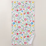 Toalha De Praia Snoopy So Sweet Flower Pattern<br><div class="desc">Take a look at this super cute design featuring Snoopy in a bright,  floral garden pattern.</div>
