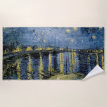 Toalha De Praia Starry Night Vincent van Gogh<br><div class="desc">Algodão em Cordeville. Vincent Willem van Gogh. Paisagem noturna em tons azuis e amarelos escuros. Há uma ponte sobre o rio. No primeiro plano, um homem e uma mulher caminham pelo cais. As estrelas estão brilhando no céu. Reprodução de famosas imagens de arte no dominio público.</div>
