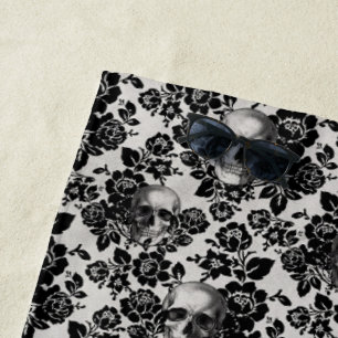 Toalha De Praia Teste padrão floral preto e branco do crânio
