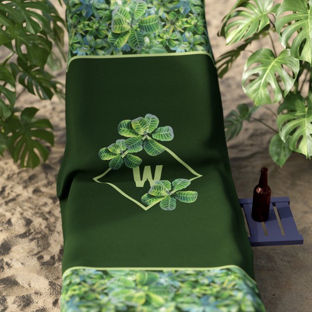 Toalha De Praia Torneira tropical deixa moderna, monograma, praiei (Just add your initial to this Tropical Leaf Pattern Beach Towel!)