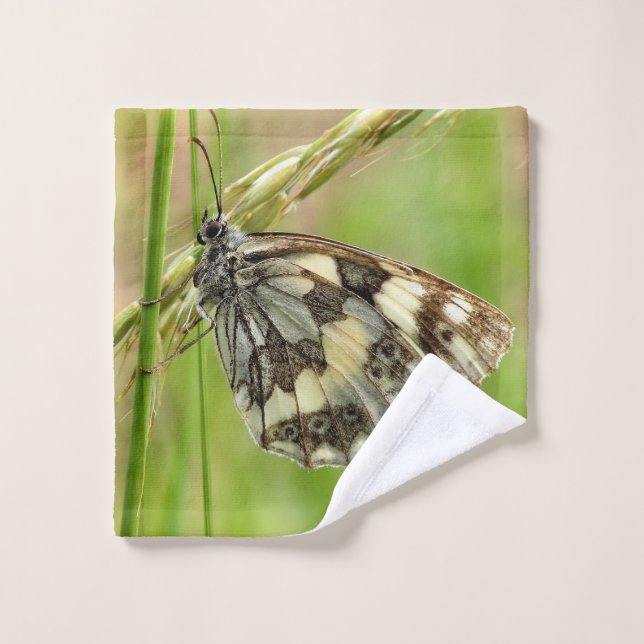 Toalha De Rosto Borboleta branca marmoreada na grama (Pano de lavar)