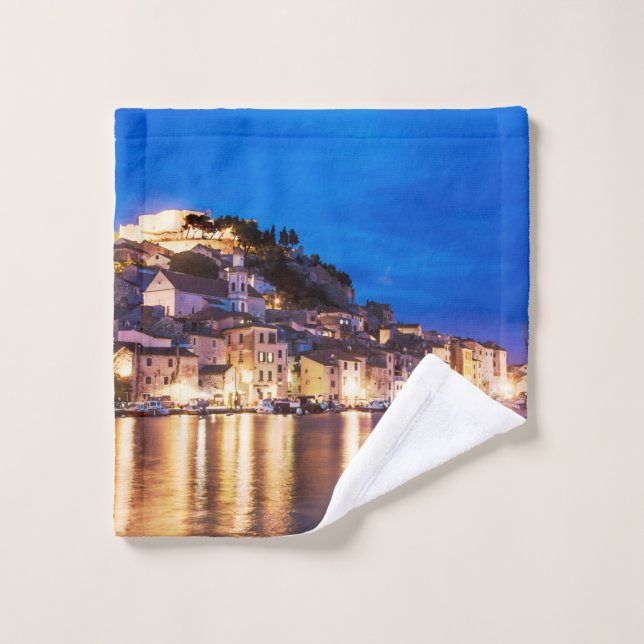 Toalha De Rosto Cidade croata de Sibenik à noite (Pano de lavar)