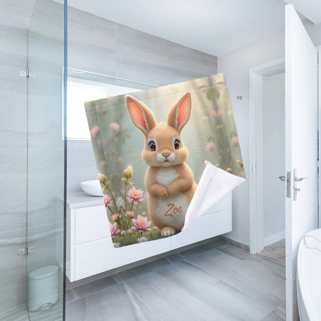 Toalha De Rosto Coelhinho bonito cercado por flores, crianças (Criador carregado)