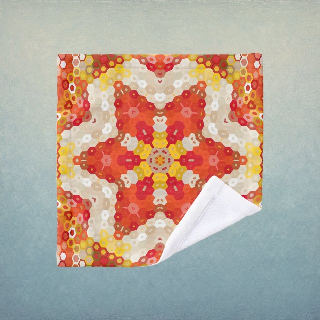 Toalha De Rosto Mandala Hexagonal Vermelho e Amarelo (Red and Yellow Hexagon Mandala Wash Cloth by Wormhole Orbital)