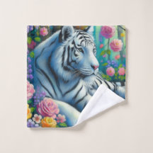 Tigre Branco em Floresta com Coloração Cor-de-rosa