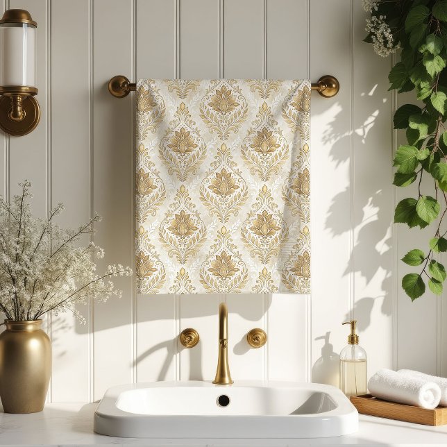Toalhas de Creme Macio Damask Vitoriano Acento de  (Soft Cream Towels Victorian Damask Bath Accent)