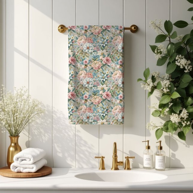 Toalhas Florais Macias Acento de Banho Rococó Tend (Soft Floral Towels Trendy Rococo Bath Accent)