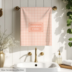 Toalhas Xadrez Minimalistas com Acento Coral Chic