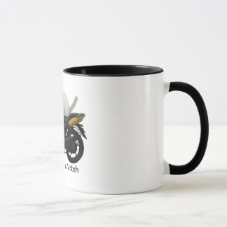 Tome-o acima de uma caneca do entalhe