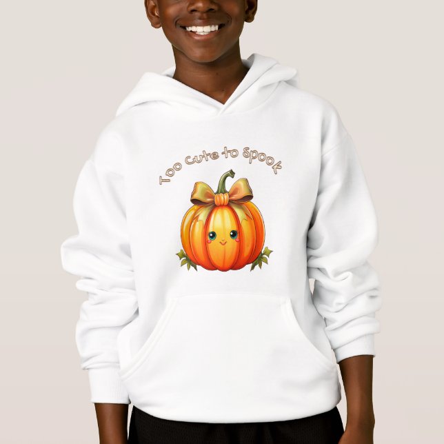 Too Cute to Spook – Cozy Pumpkin Hoodie (Frente)