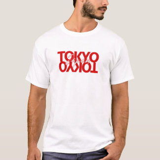 TÓQUIO. CAMISA COM IMPRESSÃO DE TEXTO