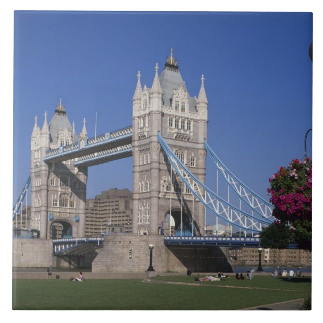 Torre da Ponte, Rio Tâmisa, Londres, Inglaterra (Frente)