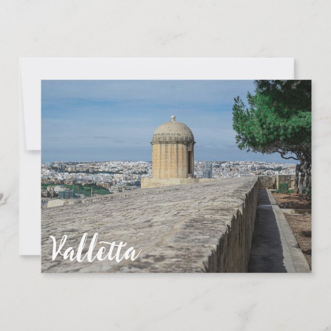 Torre de arma nas antigas muralhas da cidade de La (Frente)