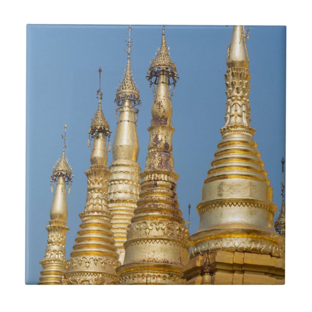 Torres da Pagode Shwedagon (Frente)
