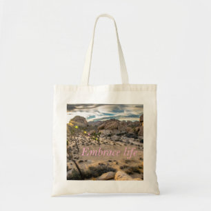 Tote Árvore de Joshua no bolsa do crepúsculo