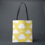 Tote Bag Amarelo Personalizado Padrão de Nuvens Br<br><div class="desc">Nuvens Brancas Padrão Cinza Personalizada Saco de Tote. Bonitas e brancas em toda a bolsa de impressão tote apresentavam nuvens brancas sobre fundo amarelo. Esta bolsa de tote pode ser personalizada,  perfeita como um chá de fraldas a favor das bolsas ou como um presente.</div>