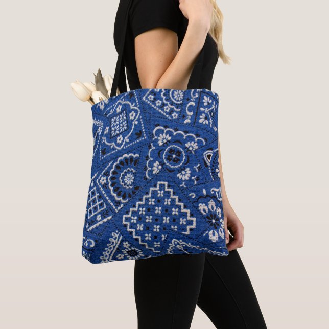 Tote Blue Bandanna Bolsa (Close Up)