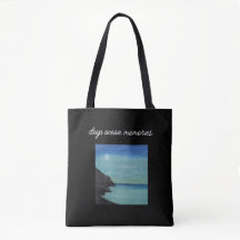 bolsa estética azul e preta.