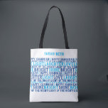 Tote FELIZ HANUKKAH Feriado Personalizado Deseja Bolsa<br><div class="desc">Nosso FELIZ Feriado HANUKKAH Deseja que o Bolsa diga tudo (realmente)! Este saco prático é uma maneira fantástica de compartilhar seus votos de um Feliz Chanukah. Um presente de excelente que com certeza faz as pessoas sorrir. Inclui a luz do amor. Eu tenho um pequeno sonho, Brilho Brilhante, e Luz...</div>