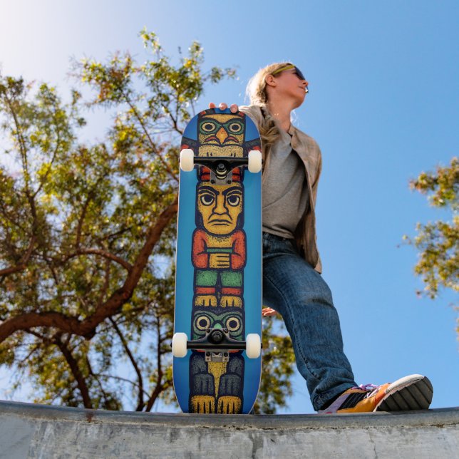 Totem Pole Colorful Unisex Skateboard (Ao ar livre 1)