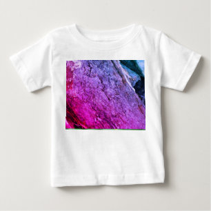 Trabalho de arte de Abstrato vívida em uma camisa