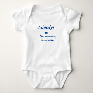 Traje de bebê de camisa T: personalizado com o nom