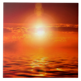 Tranquilo Sunset Orange Ouro Sky, ao largo do mar