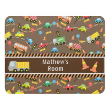 Transportation Boys Brown. Sinal de porta