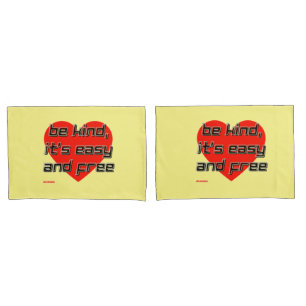 travesseiro "BE KIND,..."