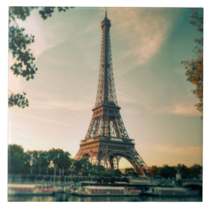 Travesseiro decorativo da torre Eiffel