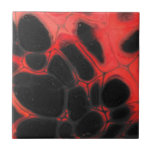 Travesseiro decorativo de rocha de vidro vermelho<br><div class="desc">Como um magma quente líquido de um vulcão,  esse padrão vem do calor do vidro soprando.</div>