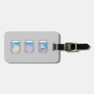 travessia do avião através da etiqueta de bagagem