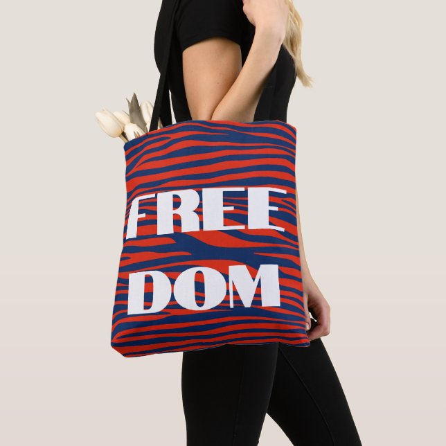 Trendy Freedom Election Animal Print Bolsa (Close Up)