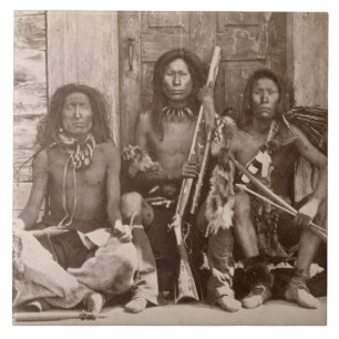 Três indiano Braves, fotografado pelo inglês rea
