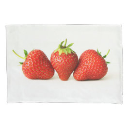 Três Morangos Em Pccnm Branco