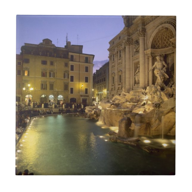 Trevi Fountain à noite, Roma, Lácio, Itália (Frente)