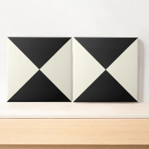 Triângulo Geométrico Preto e Branco Abstrato Moder