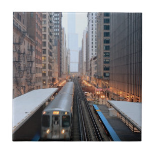 Trilho elevado em Chicago do centro sobre Wabash