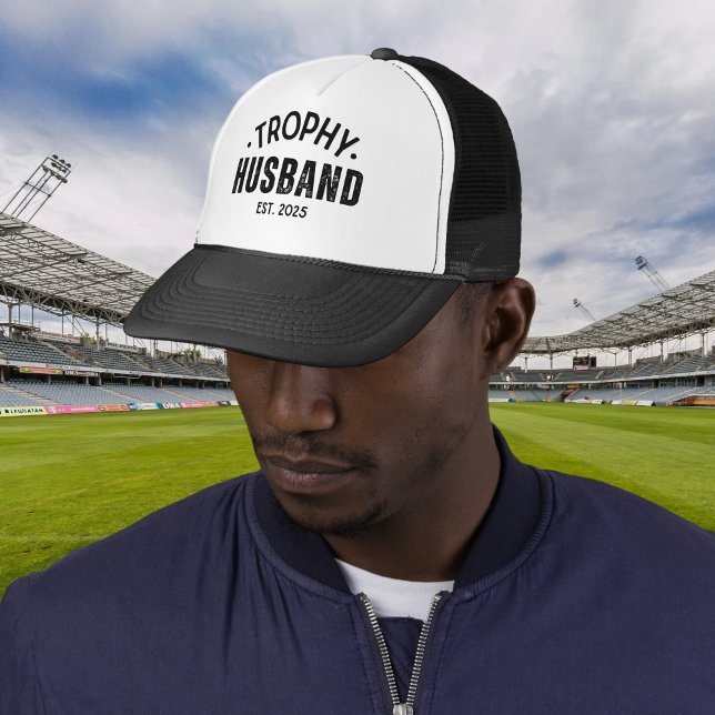 Trophy Husband Pai Boné - Envergonhado engraçado (Trophy Husband Dad Cap - Funny Embroidered Hat for Hot Dads)