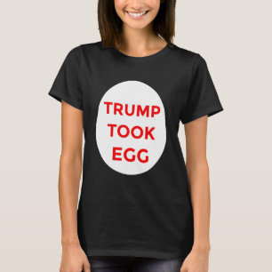 Trump tirou a camisa de ovo