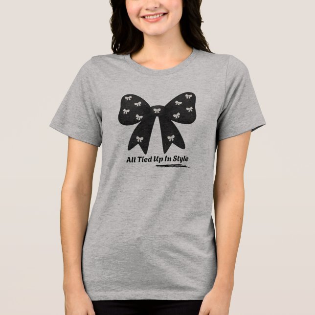 Tudo Amarrado Com Estilo – Camiseta Laço Minimalis (Frente)
