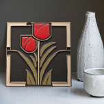 Tulip Love Abstrato Red Flowers Médio Century Deco<br><div class="desc">Este belo azulejo cerâmico moderno do século médio é uma homenagem amorosa ao famoso movimento Artes e Artesanatos. Especialmente trabalhado no nosso workshop de Barcelona, ele apresenta formas abstrato simétricas e imita o fascínio cativante dos azulejos alivios modernos do século médio. Os designs simétricos ecoam um equilíbrio harmonioso, a expressão...</div>