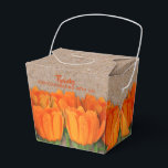 Tulipa Laranja no Kraft Tirar Caixas de Favoritos<br><div class="desc">Um monte de tulipas laranja rodeando um papel kraft com padrão para tirar uma caixa de favoritos de festas. Personalize a frente (ou onde quiser) com seu texto ou exclua se você não quiser nenhum texto. Clique no botão PERSONALIZAR para ALTERAR as fontes e as cores da fonte. COORDENANDO itens...</div>