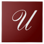 U Monograma Branco Inicial em Maroon<br><div class="desc">Letra branca clássica monograma em fundo vermelho escuro,  U.</div>